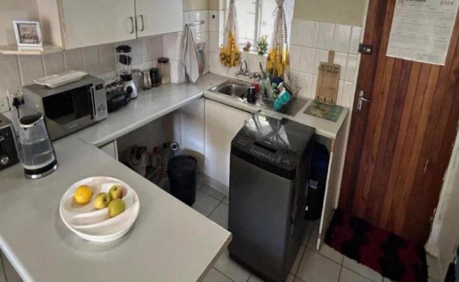 2 Bedroom Property for Sale in Glen Marais Gauteng