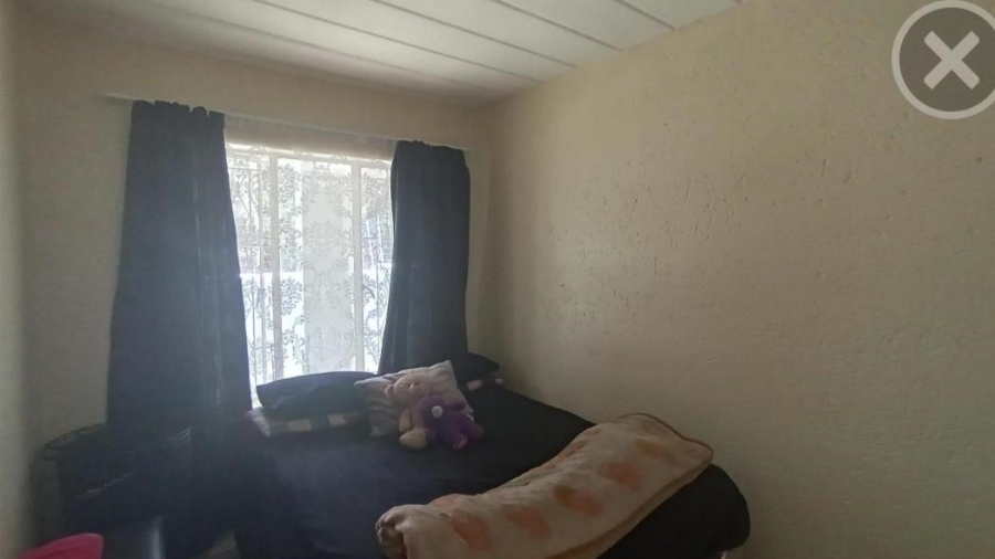 2 Bedroom Property for Sale in Glen Marais Gauteng