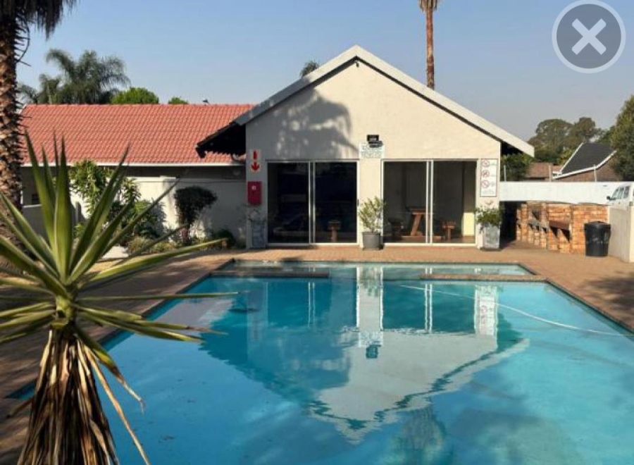 2 Bedroom Property for Sale in Glen Marais Gauteng