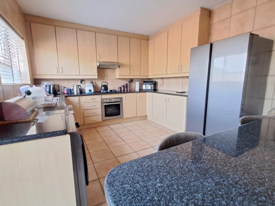 3 Bedroom Property for Sale in Verwoerdpark Gauteng