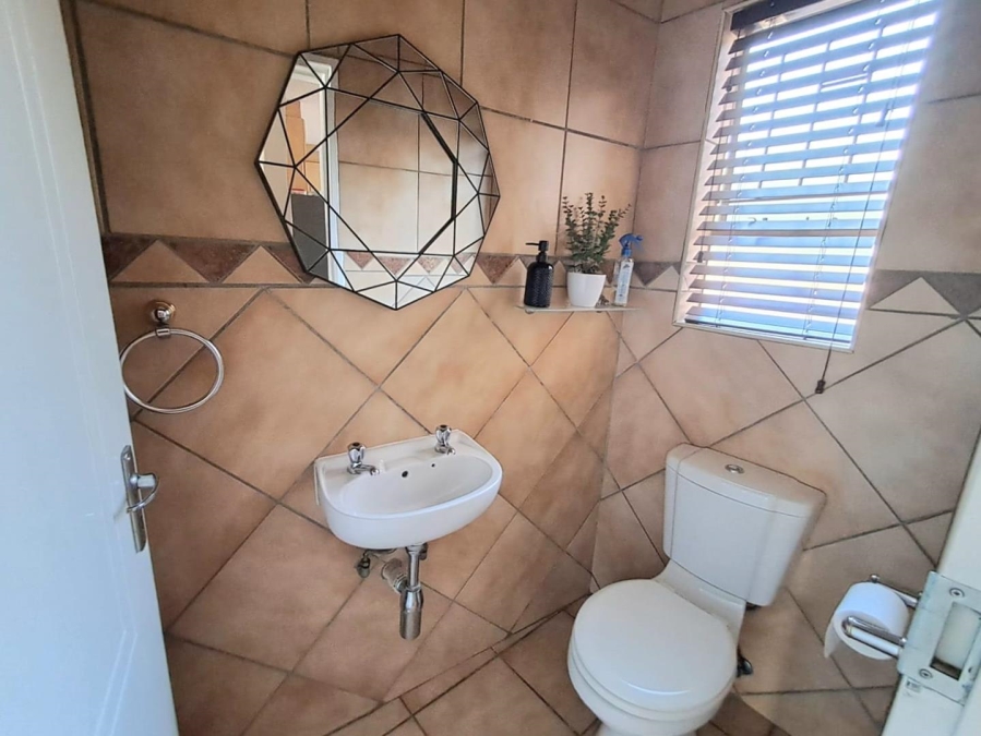 3 Bedroom Property for Sale in Verwoerdpark Gauteng
