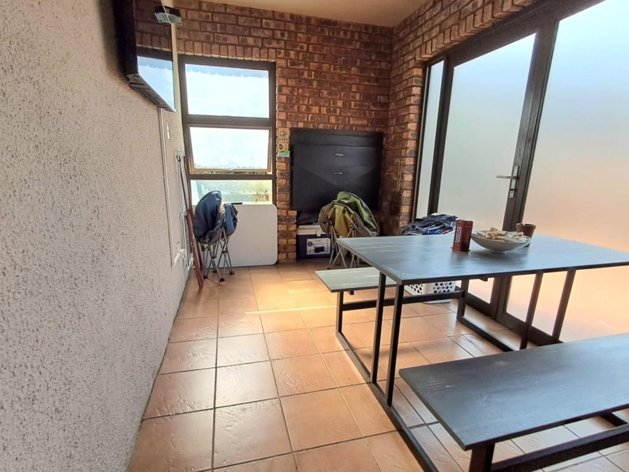 3 Bedroom Property for Sale in Verwoerdpark Gauteng