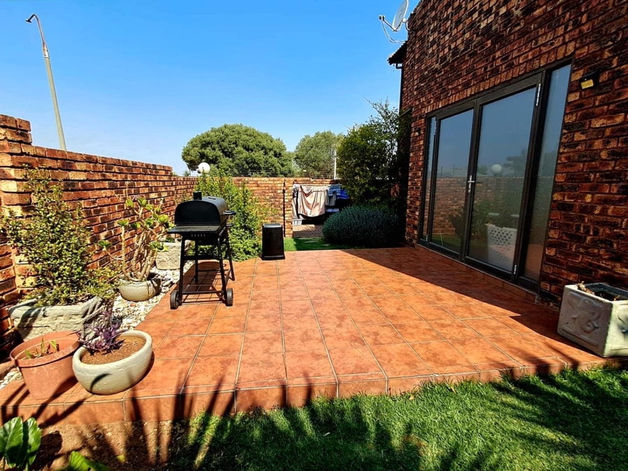 3 Bedroom Property for Sale in Verwoerdpark Gauteng