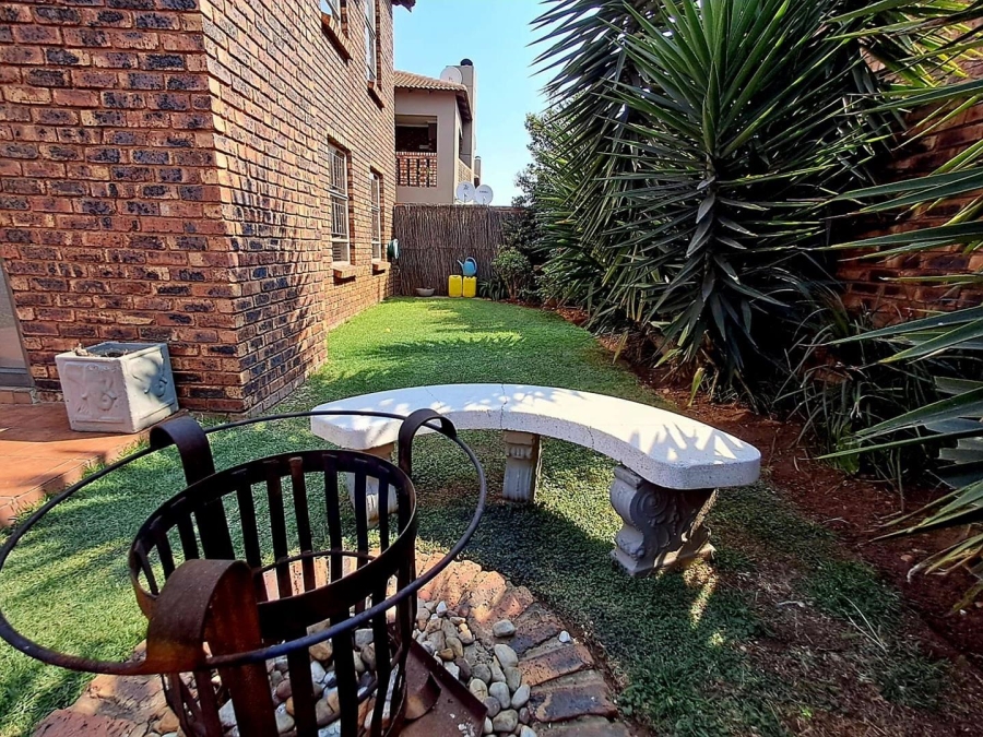 3 Bedroom Property for Sale in Verwoerdpark Gauteng