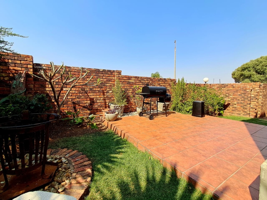 3 Bedroom Property for Sale in Verwoerdpark Gauteng