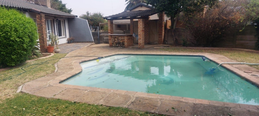 3 Bedroom Property for Sale in Verwoerdpark Gauteng