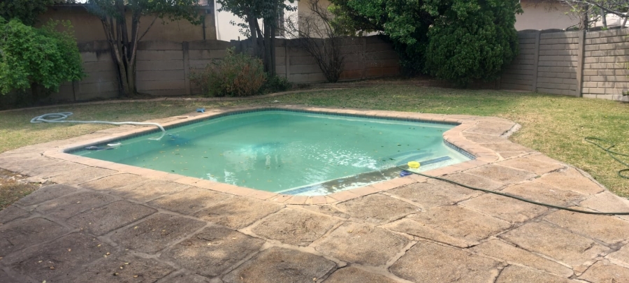 3 Bedroom Property for Sale in Verwoerdpark Gauteng