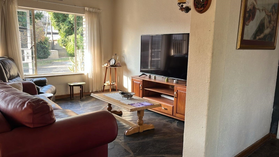3 Bedroom Property for Sale in Verwoerdpark Gauteng
