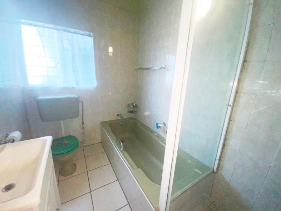 3 Bedroom Property for Sale in Verwoerdpark Gauteng