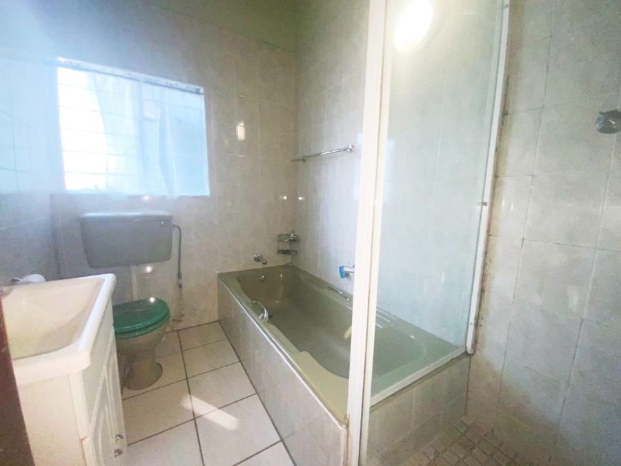 3 Bedroom Property for Sale in Verwoerdpark Gauteng