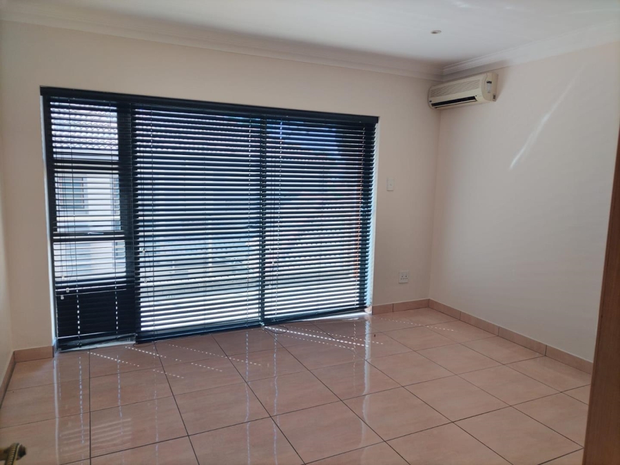 5 Bedroom Property for Sale in Ninapark Gauteng