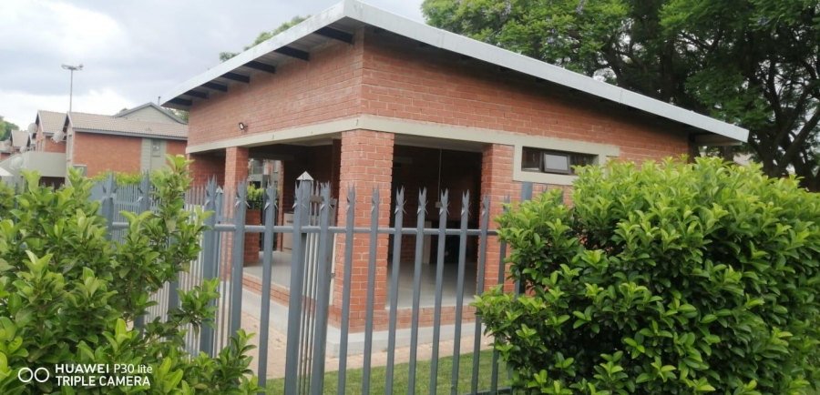 2 Bedroom Property for Sale in Theresa Park Gauteng