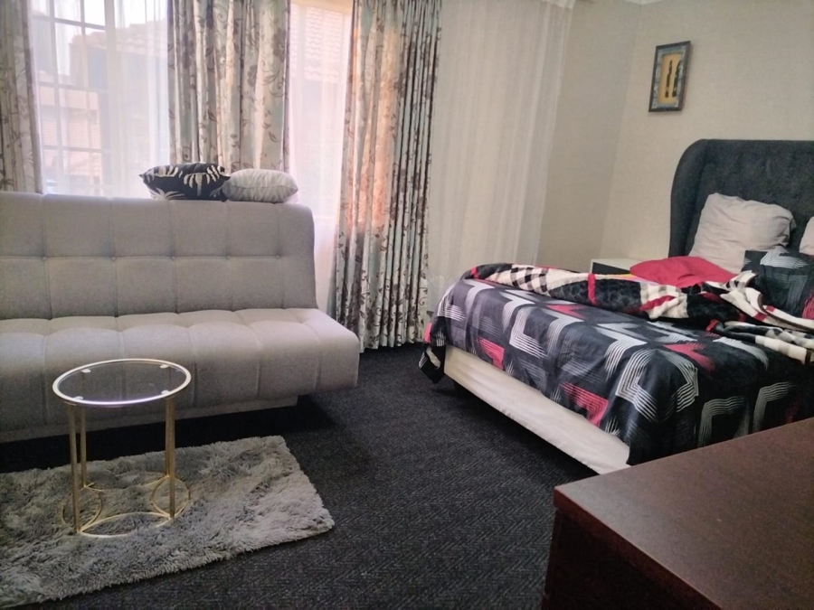 4 Bedroom Property for Sale in Theresa Park Gauteng