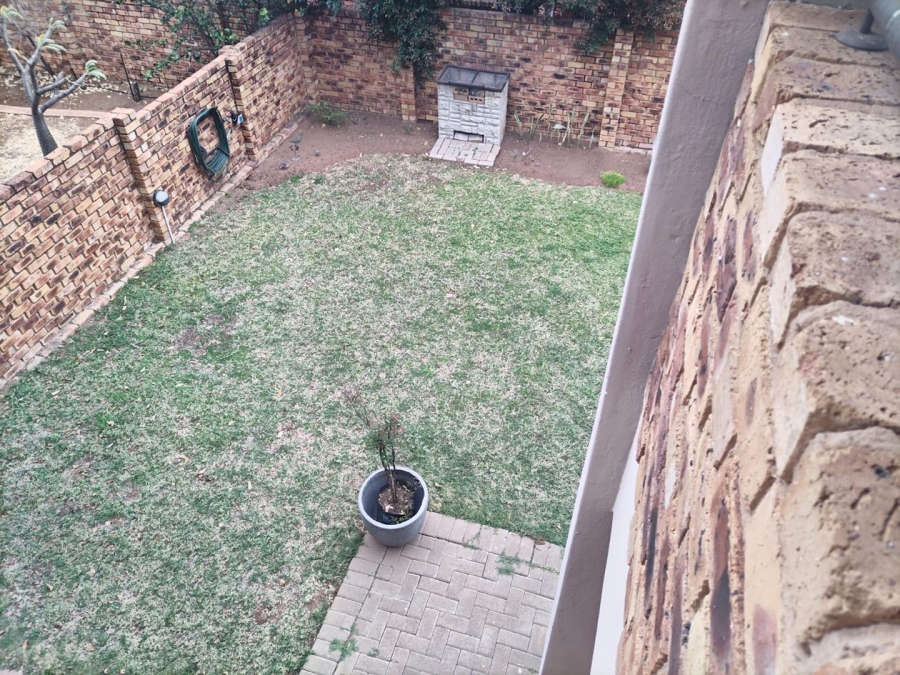 2 Bedroom Property for Sale in Theresa Park Gauteng
