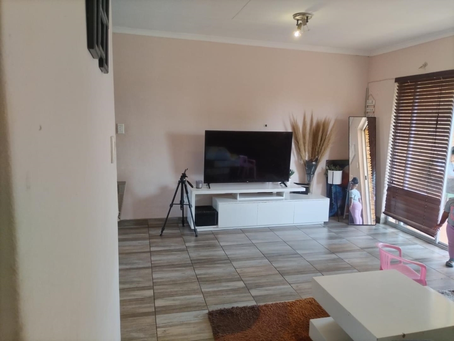 2 Bedroom Property for Sale in Theresa Park Gauteng
