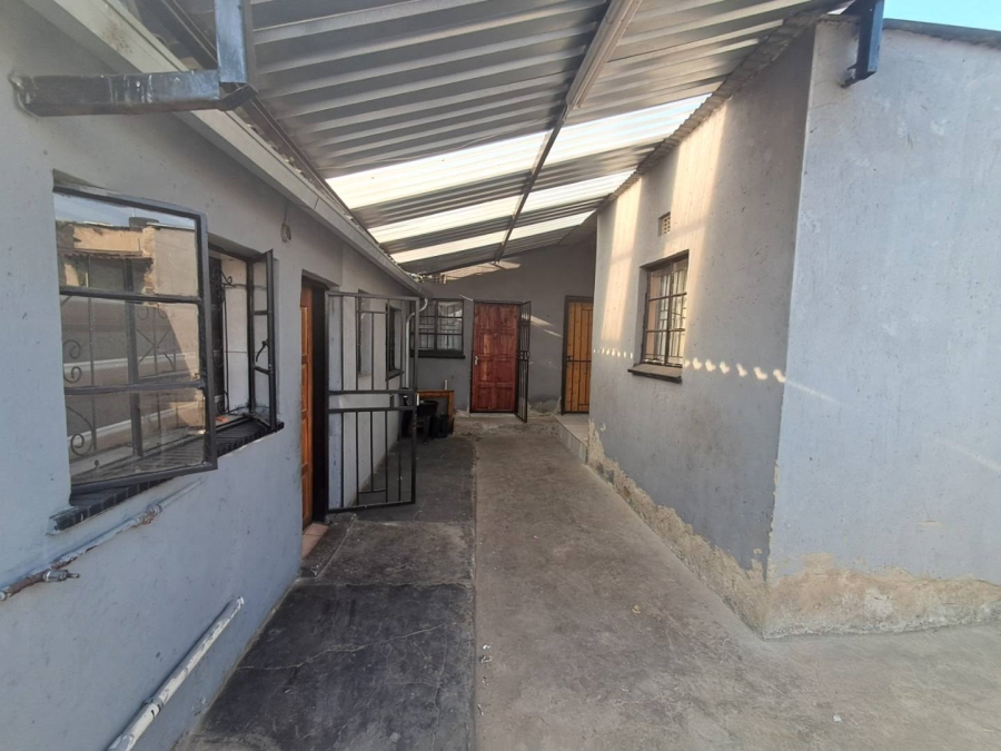 2 Bedroom Property for Sale in Tembisa Gauteng
