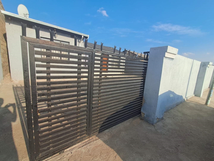 2 Bedroom Property for Sale in Tembisa Gauteng