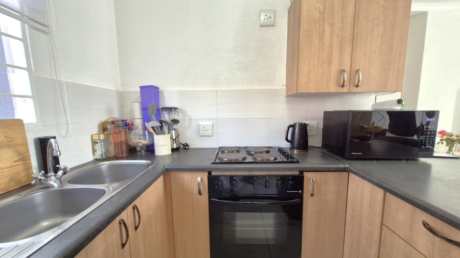 2 Bedroom Property for Sale in Roodepoort Gauteng