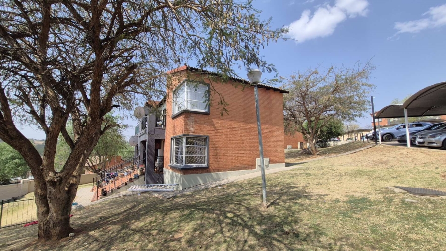 2 Bedroom Property for Sale in Roodepoort Gauteng