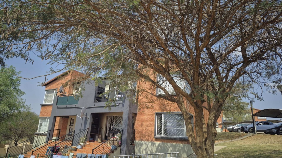 2 Bedroom Property for Sale in Roodepoort Gauteng