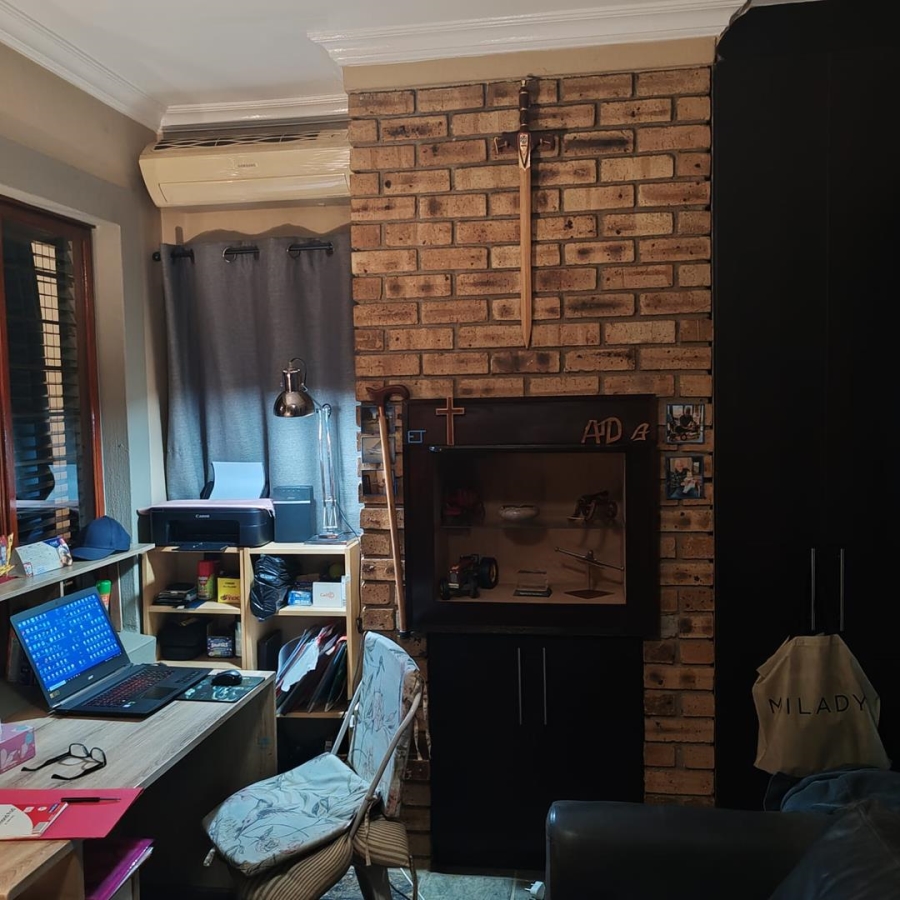 3 Bedroom Property for Sale in Carlswald Meadows Gauteng