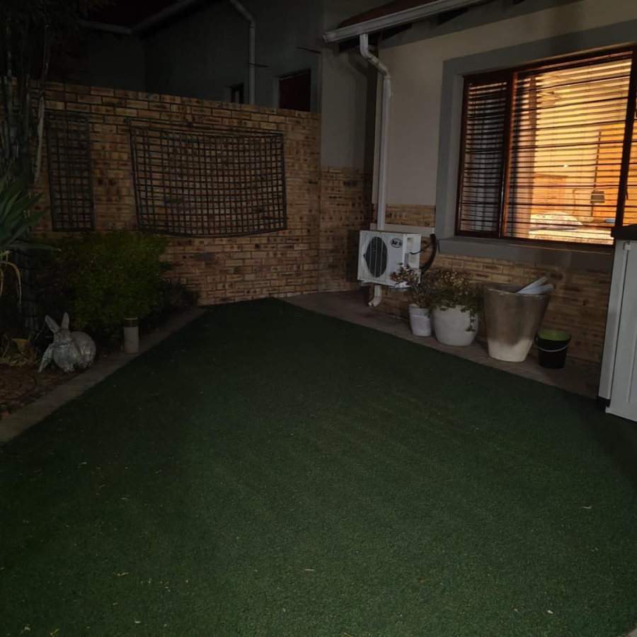 3 Bedroom Property for Sale in Carlswald Meadows Gauteng