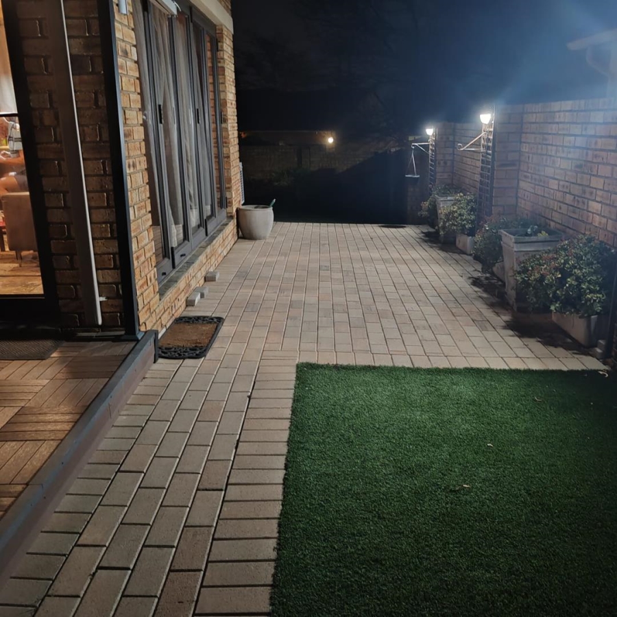 3 Bedroom Property for Sale in Carlswald Meadows Gauteng