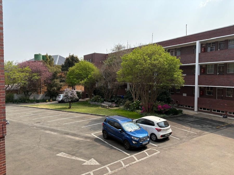 2 Bedroom Property for Sale in Waverley Gauteng