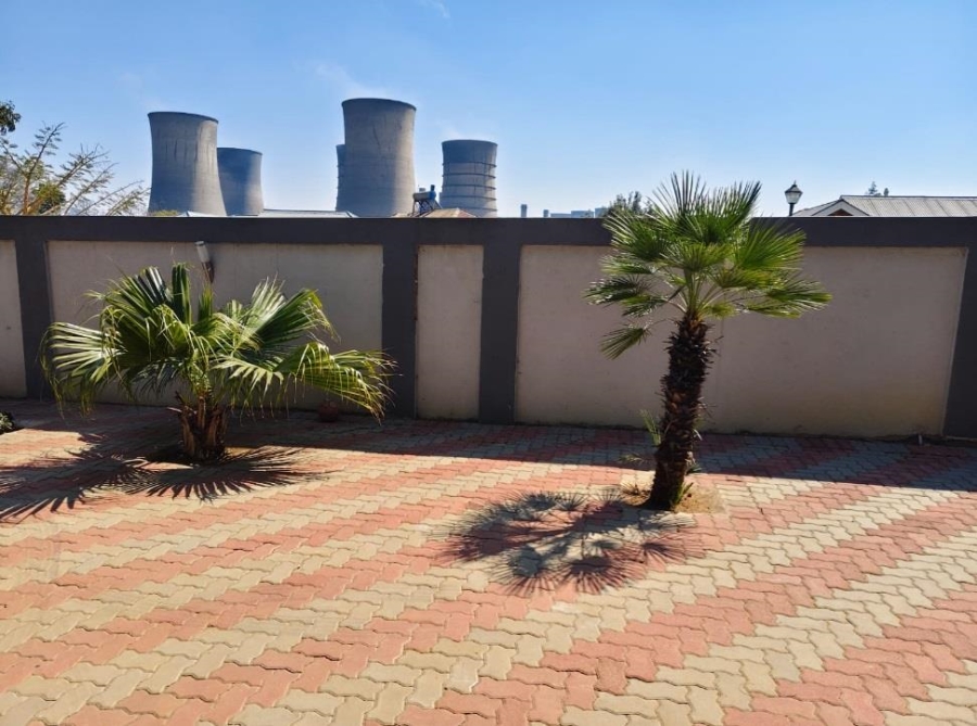 To Let 3 Bedroom Property for Rent in Croydon Gauteng