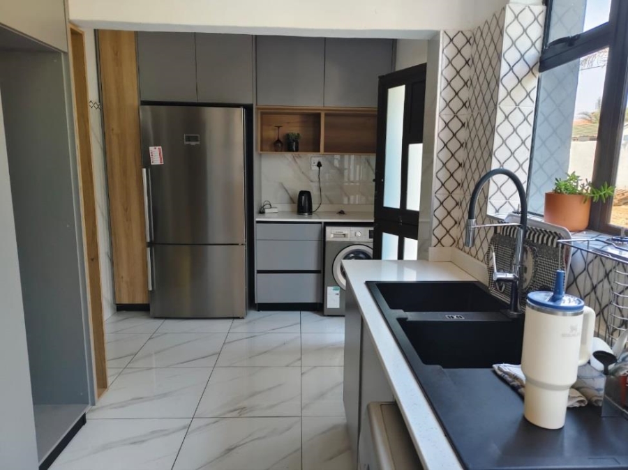 To Let 3 Bedroom Property for Rent in Croydon Gauteng