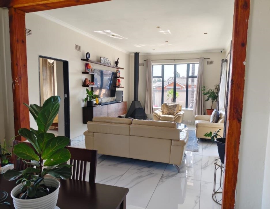 To Let 3 Bedroom Property for Rent in Croydon Gauteng