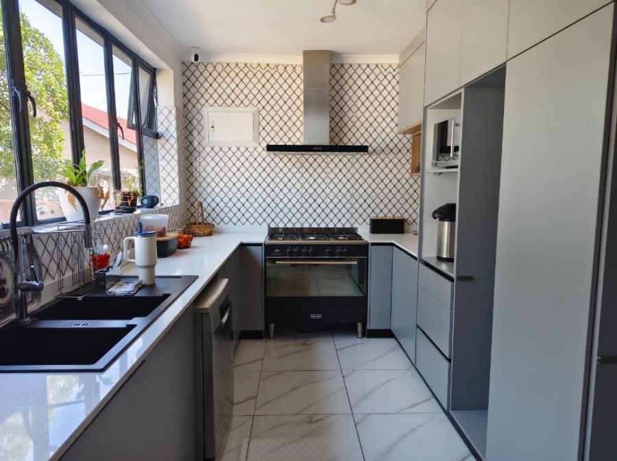 To Let 3 Bedroom Property for Rent in Croydon Gauteng