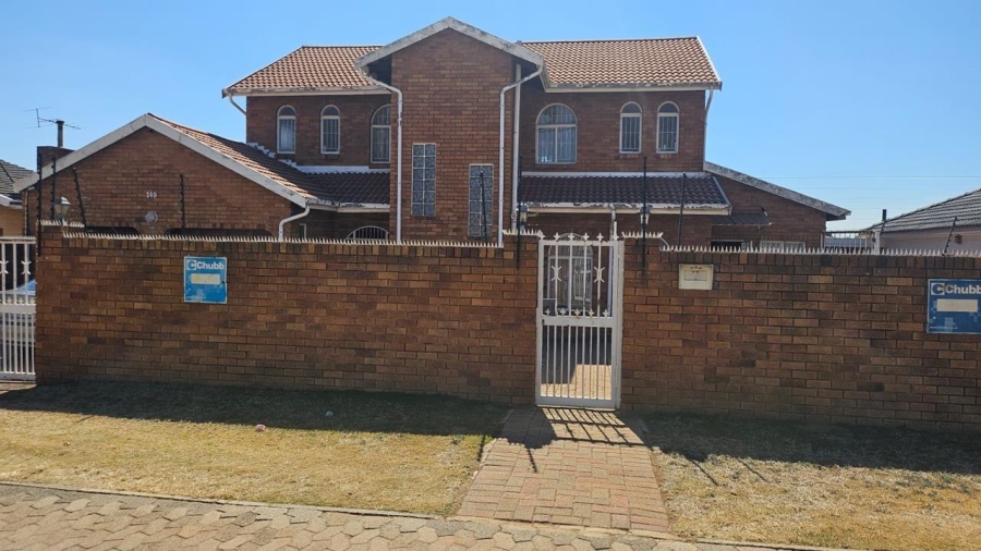 3 Bedroom Property for Sale in Regents Park Gauteng