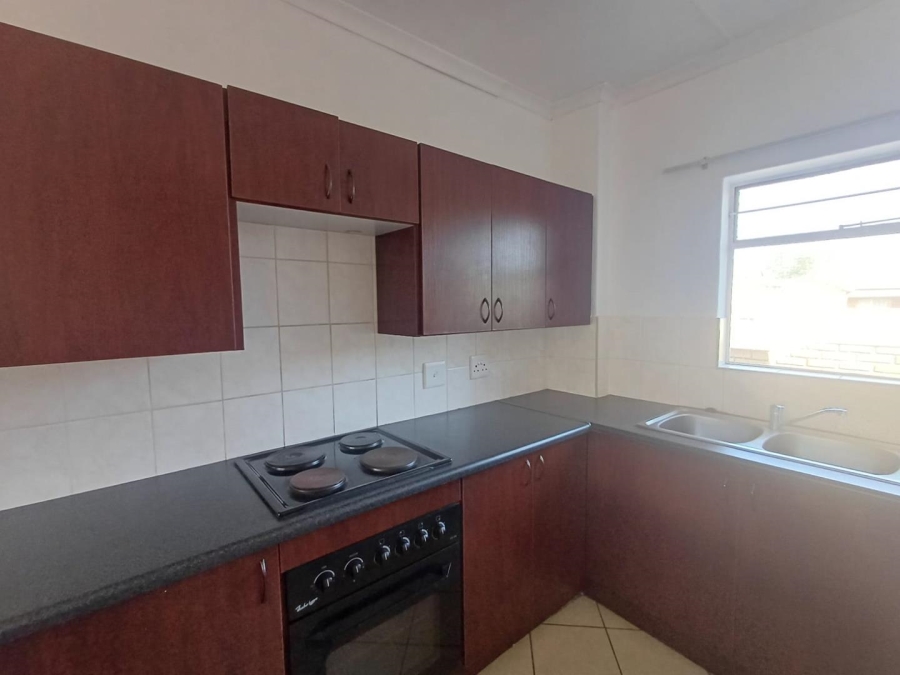 To Let 2 Bedroom Property for Rent in Honeypark Gauteng