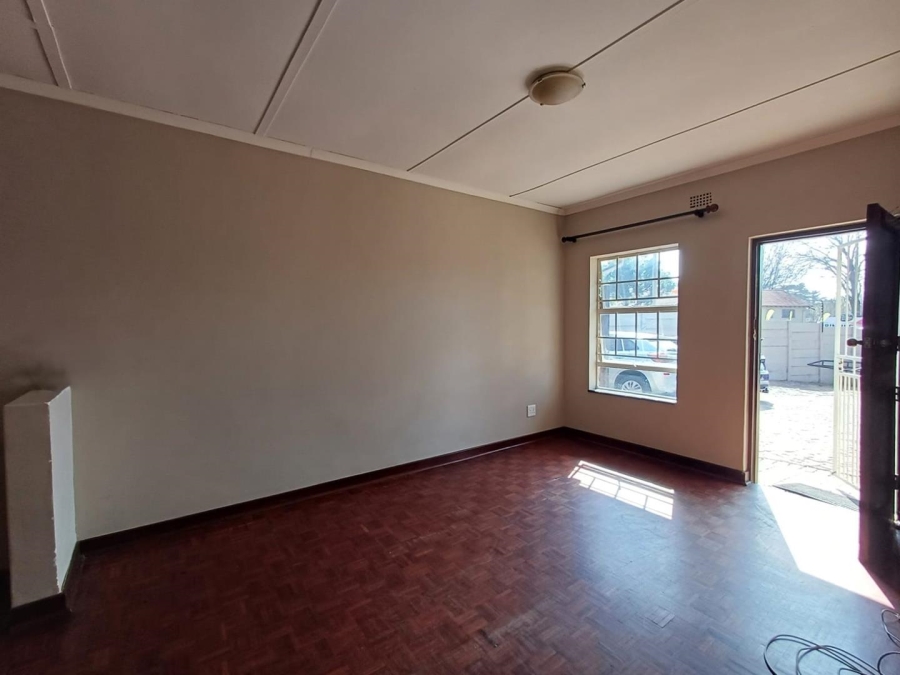 To Let 1 Bedroom Property for Rent in Blairgowrie Gauteng