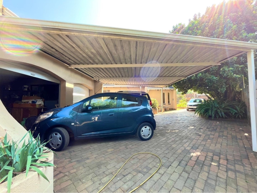 4 Bedroom Property for Sale in Crystal Park Gauteng