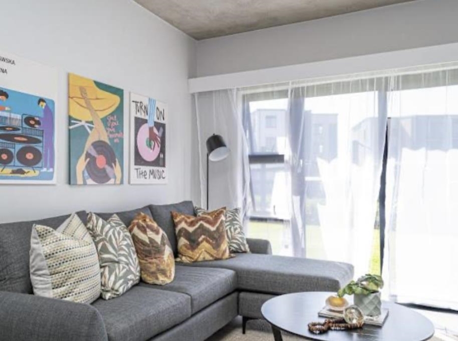 To Let 2 Bedroom Property for Rent in Glen Marais Gauteng