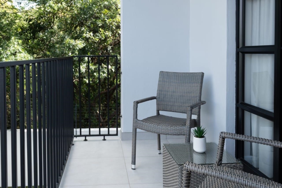 To Let 2 Bedroom Property for Rent in Hurlingham Gauteng