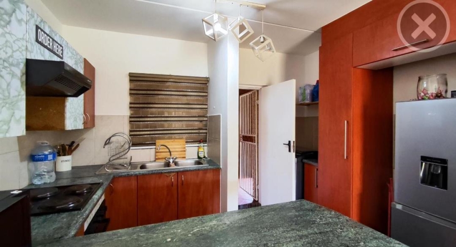 2 Bedroom Property for Sale in Birchleigh Gauteng