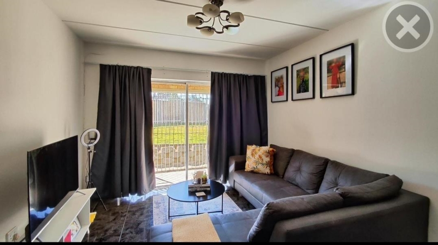 2 Bedroom Property for Sale in Birchleigh Gauteng