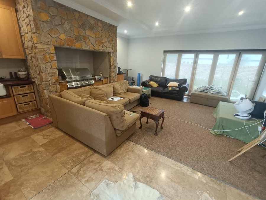 4 Bedroom Property for Sale in Clubview Gauteng