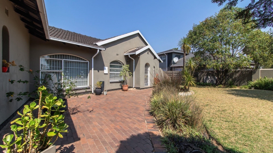 4 Bedroom Property for Sale in Brackenhurst Gauteng