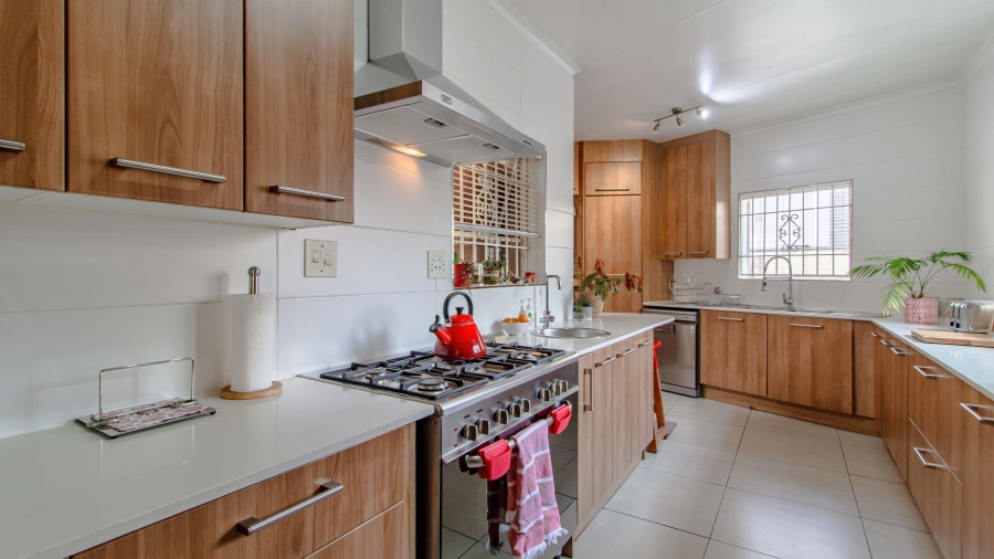 4 Bedroom Property for Sale in Brackenhurst Gauteng