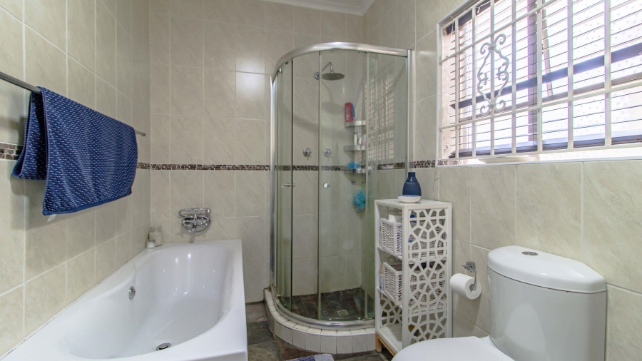 4 Bedroom Property for Sale in Brackenhurst Gauteng
