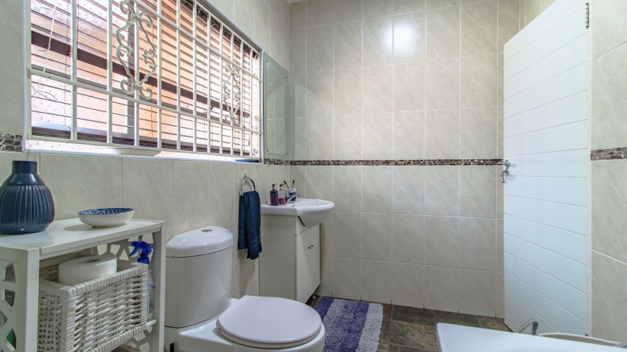 4 Bedroom Property for Sale in Brackenhurst Gauteng