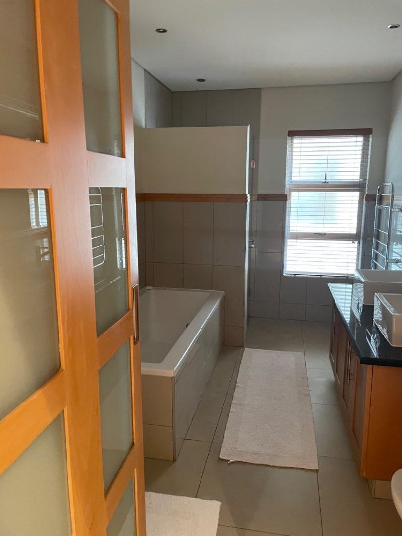 To Let 3 Bedroom Property for Rent in Morningside Gauteng