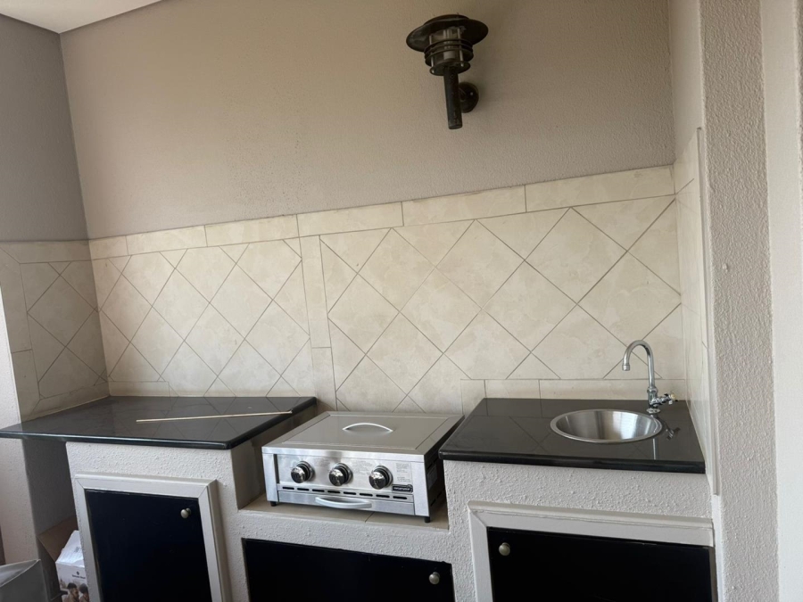 To Let 3 Bedroom Property for Rent in Morningside Gauteng