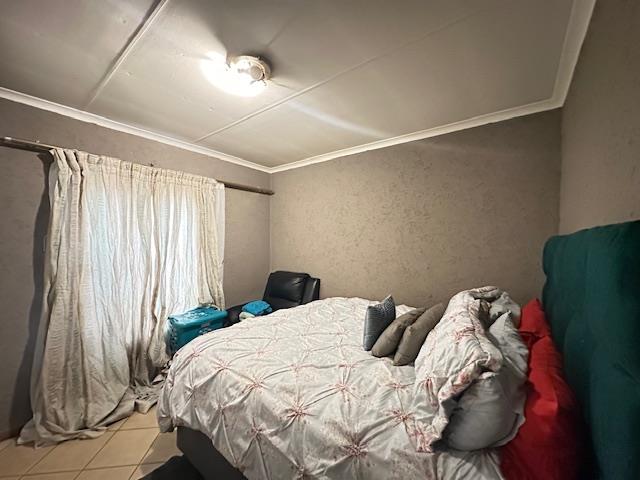 2 Bedroom Property for Sale in Olievenhoutbosch Gauteng