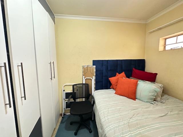 2 Bedroom Property for Sale in Olievenhoutbosch Gauteng
