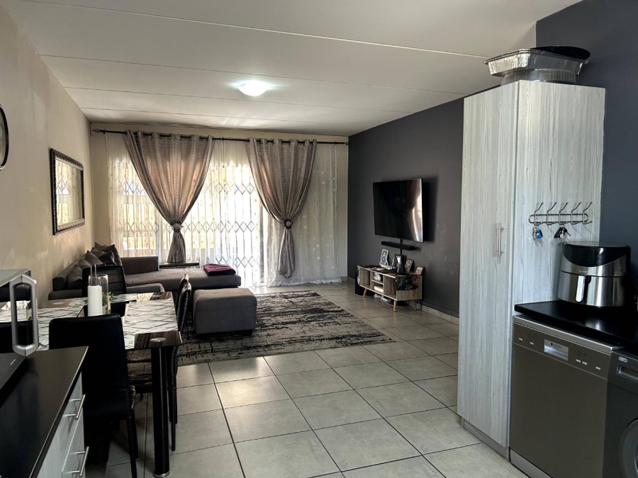 2 Bedroom Property for Sale in Florida Park Gauteng